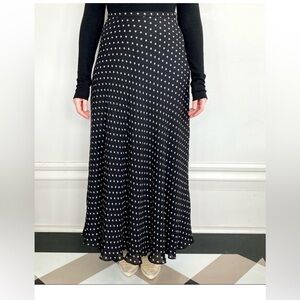 Jones New York 100% silk polka dot maxi skirt. 🖤